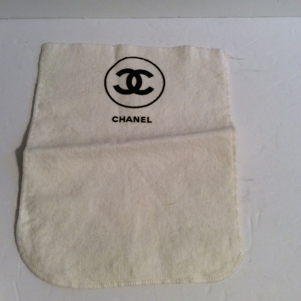 Chanel wallet/clutch dust bag